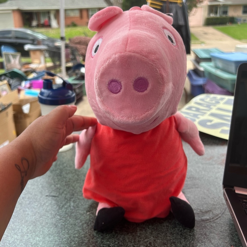 17.5” PEPPA PIG PLUSHY TOY
